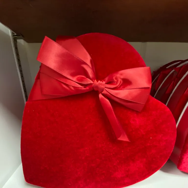 Red heart box